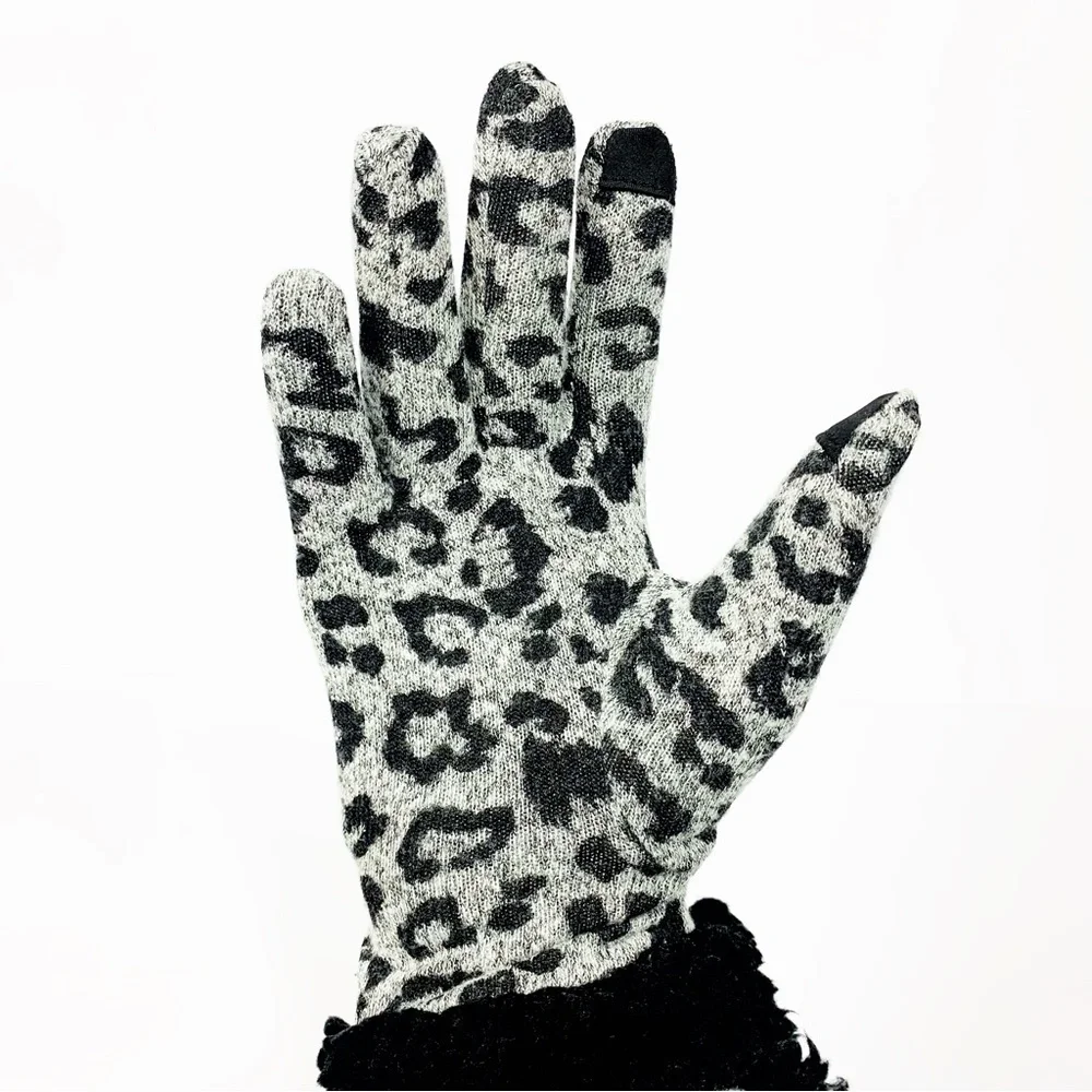 NWT Cuddl Duds 2-Pc Leopard Touchscreen Glove & Headband Set • Cozy Gift